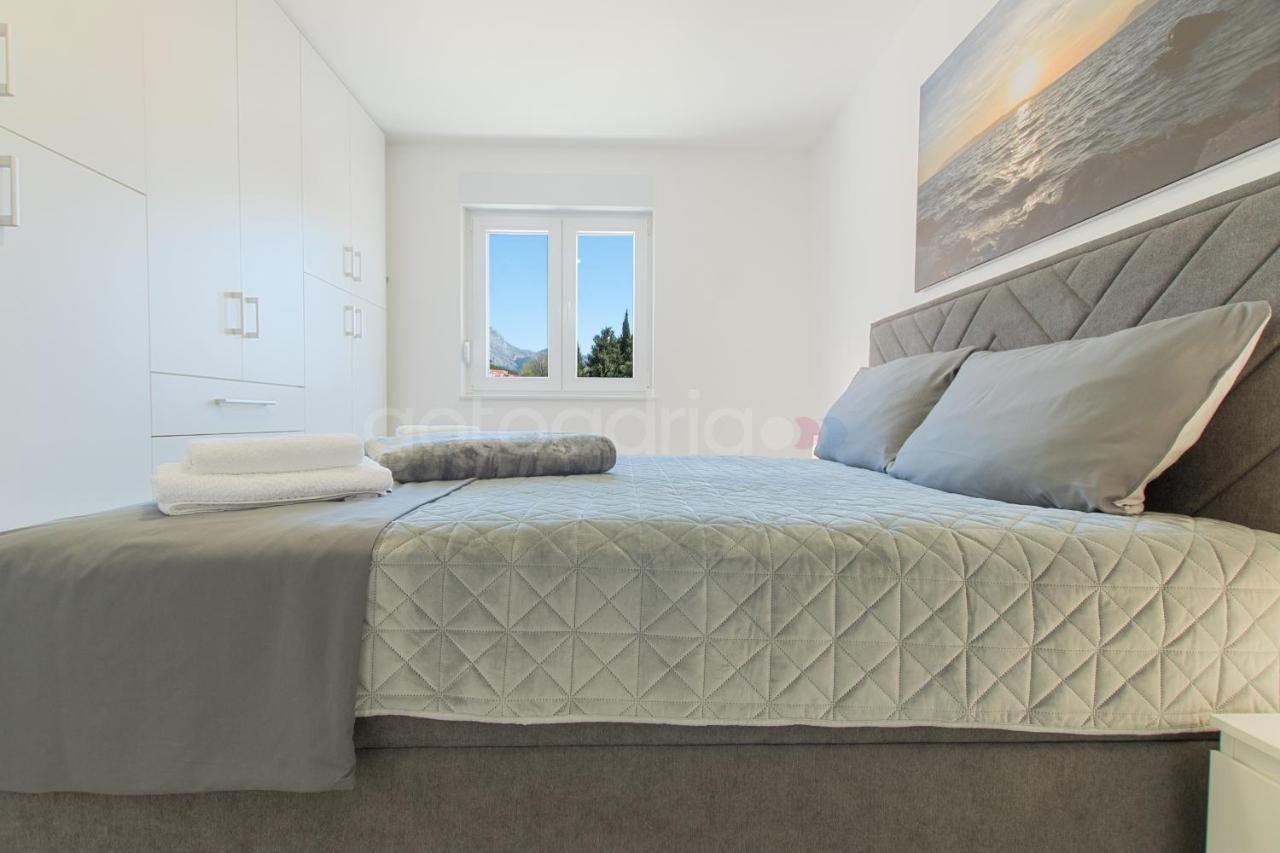 Luxury Sea View Apartment Vida Макарська Екстер'єр фото